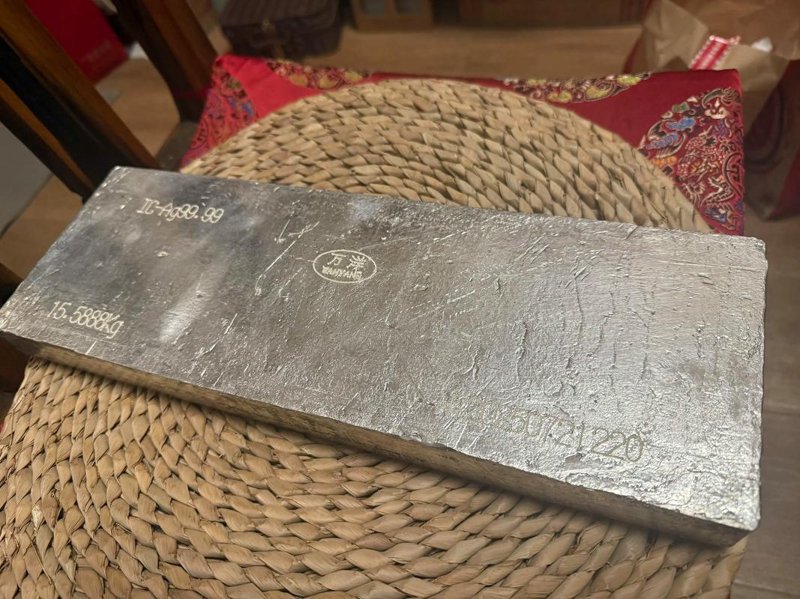 钯金提炼：揭秘金属回收的秘密